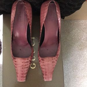 Gucci Shoes - Pink Alligator TOM FORD GUcci Pump Gucci Shoes - Pink Alligator TOM FORD GUcci Pump